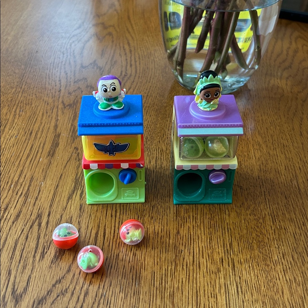 Disney Playset with Green and Purple Vending Machine